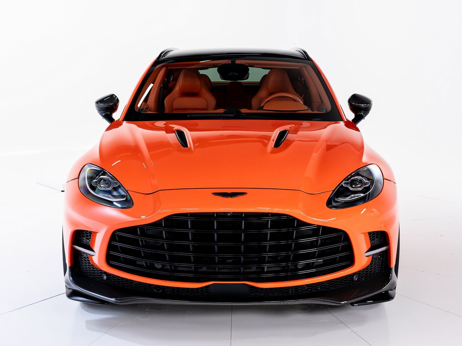 Used 2025 Aston Martin DBX 707 image 8