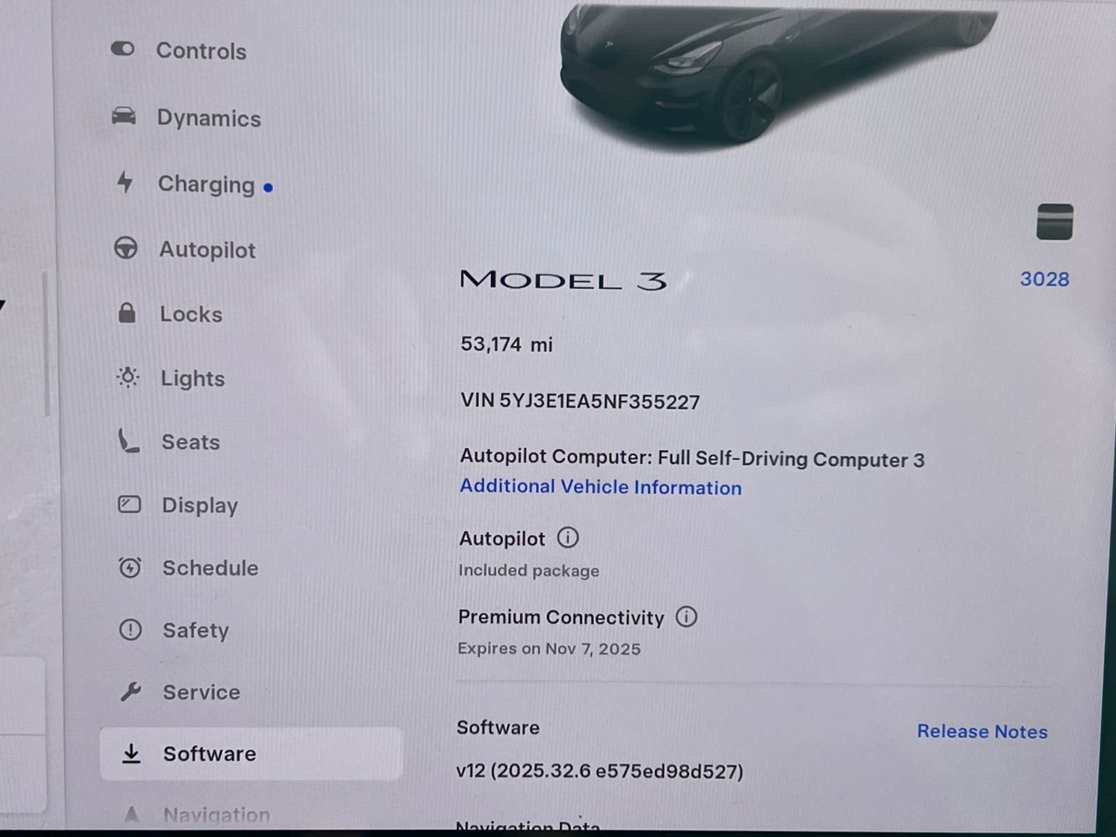 Used 2022 Tesla Model 3 Standard Range image 38