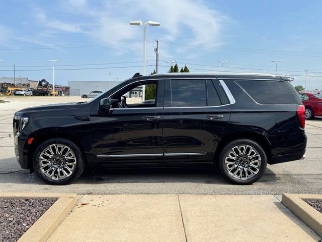 Used 2024 GMC Yukon Denali Ultimate AWD/4WD image 7