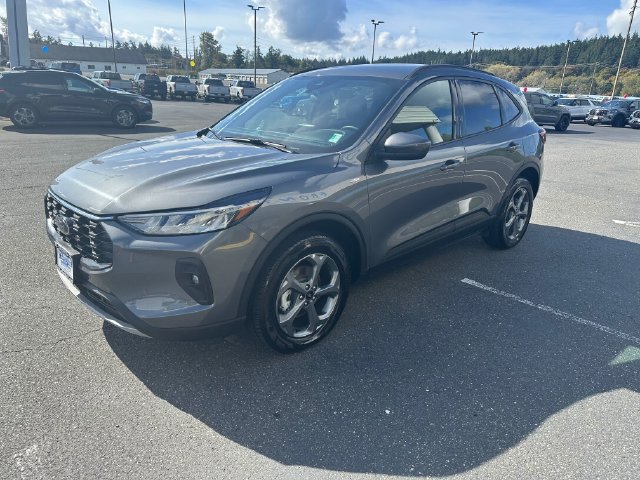 Used 2025 Ford Escape ST-Line Select AWD/4WD image 7