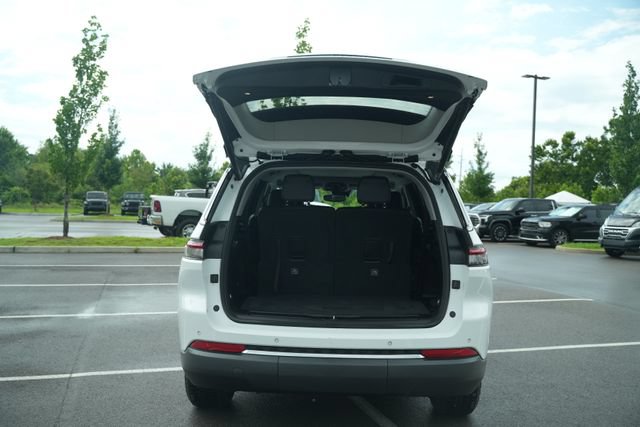 Used 2022 Jeep Grand Cherokee L Limited AWD/4WD image 18