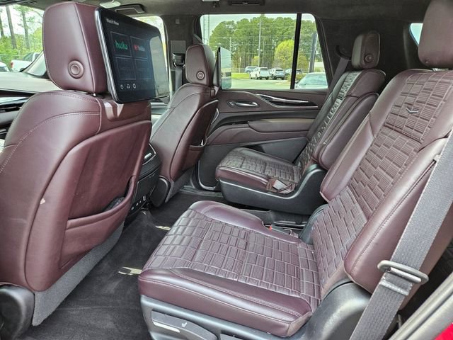 Certified 2022 Cadillac Escalade Premium Luxury Platinum w/ Heavy-Duty Trailer Package AWD/4WD image 10