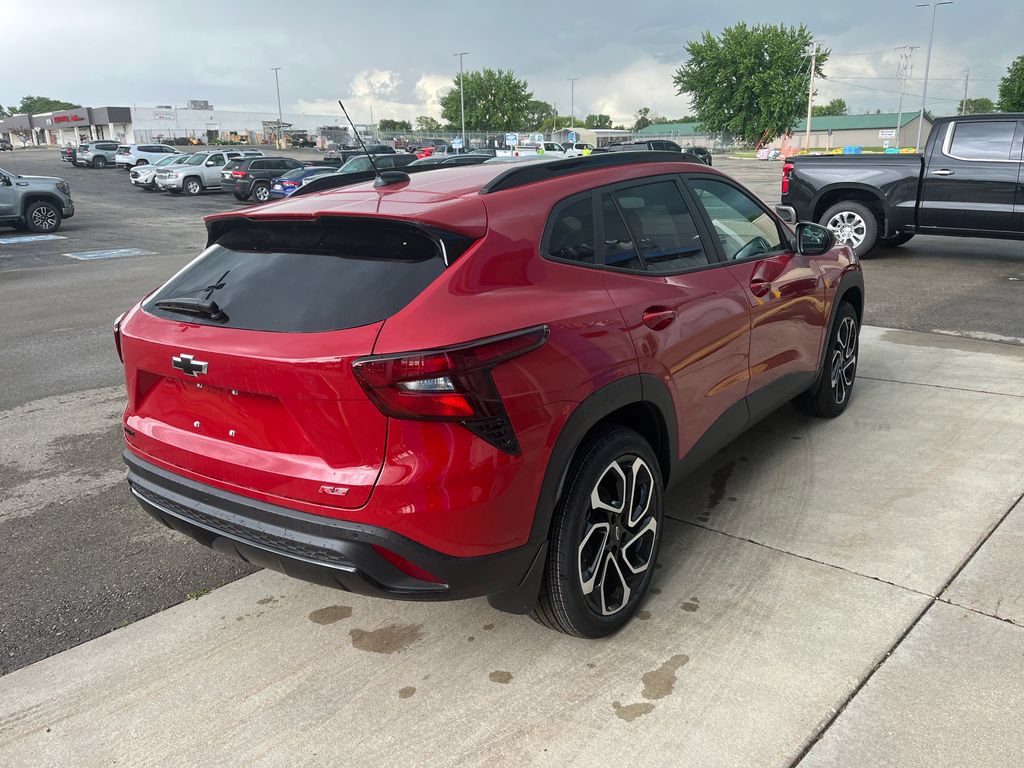 New 2026 Chevrolet Trax RS w/ Driver Confidence Package FWD image 5