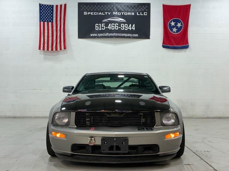 Used 2009 Ford Mustang GT Premium RWD image 2