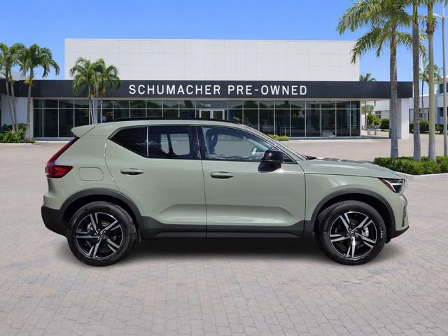 Certified 2024 Volvo XC40 B5 Core AWD/4WD image 8