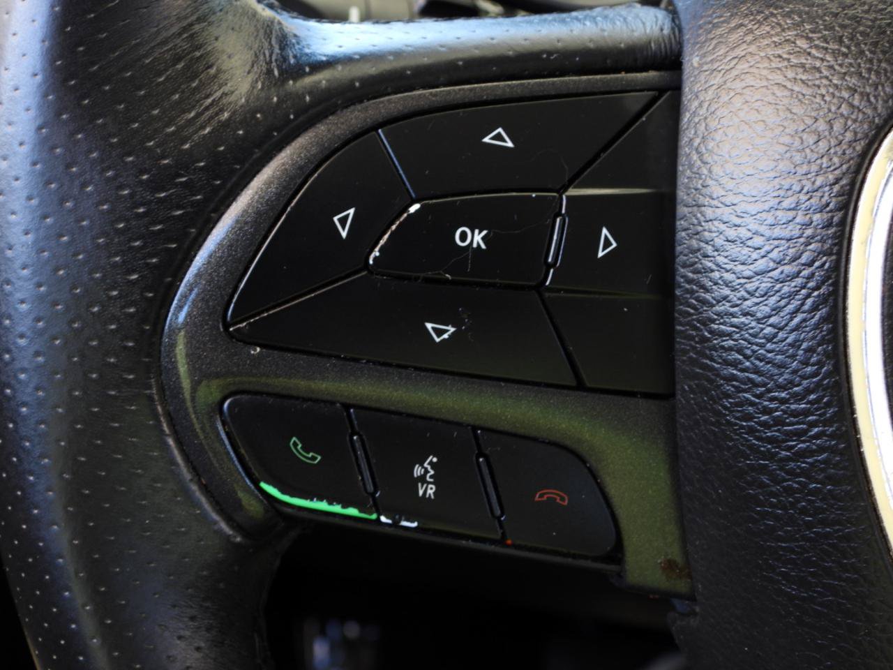 Used 2018 Dodge Durango SXT w/ 3rd Row Seating Group RWD image 82