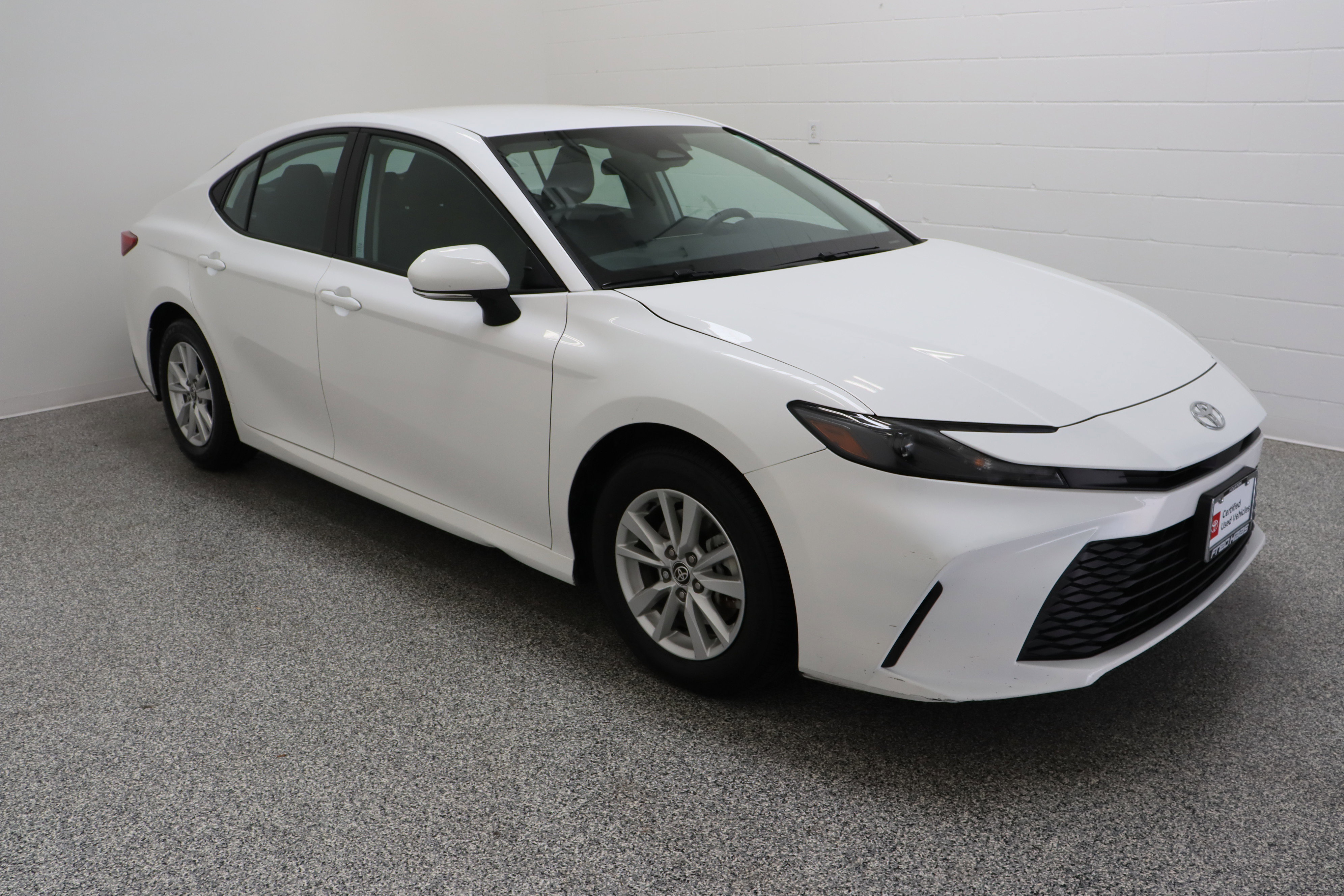 Certified 2025 Toyota Camry LE FWD image 4