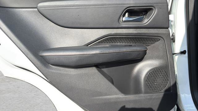 Used 2025 Nissan Ariya AWD image 46