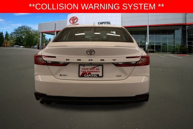 Used 2025 Toyota Camry SE image 6