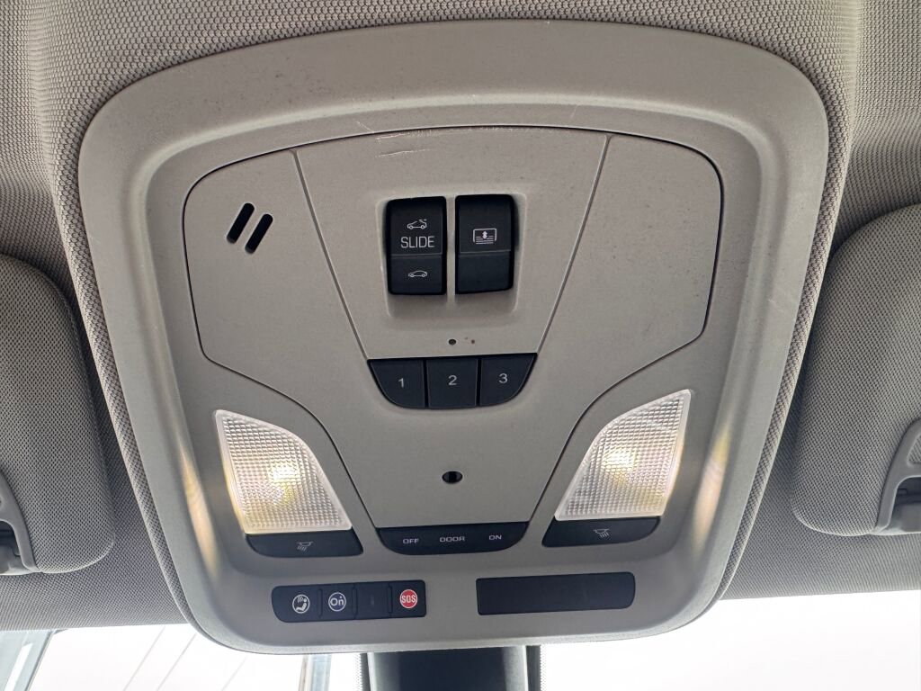 Used 2018 Chevrolet Impala LT image 29