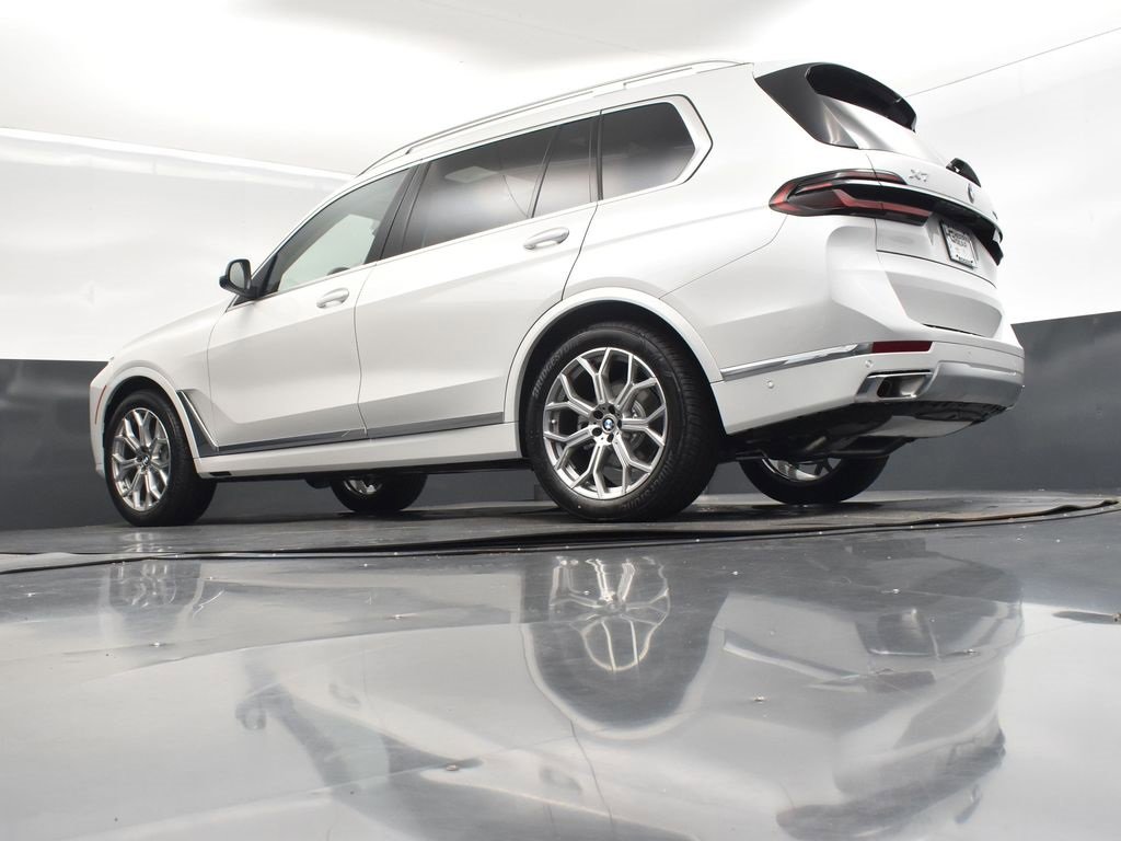 New 2026 BMW X7 xDrive40i w/ Executive Package image 41