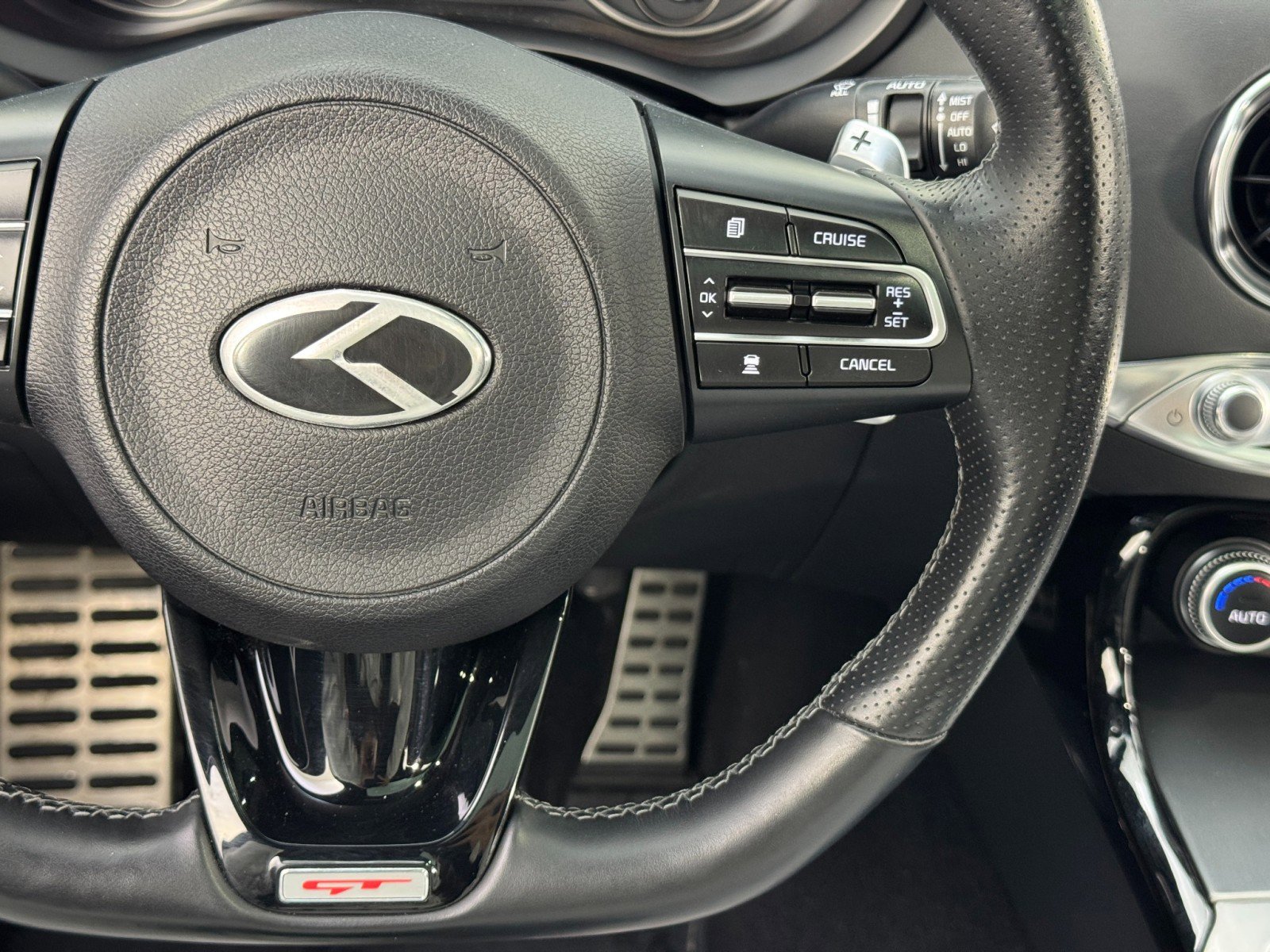 Used 2020 Kia Stinger GT2 image 22