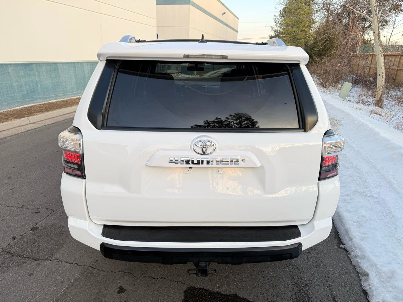 Used 2015 Toyota 4Runner SR5 image 7