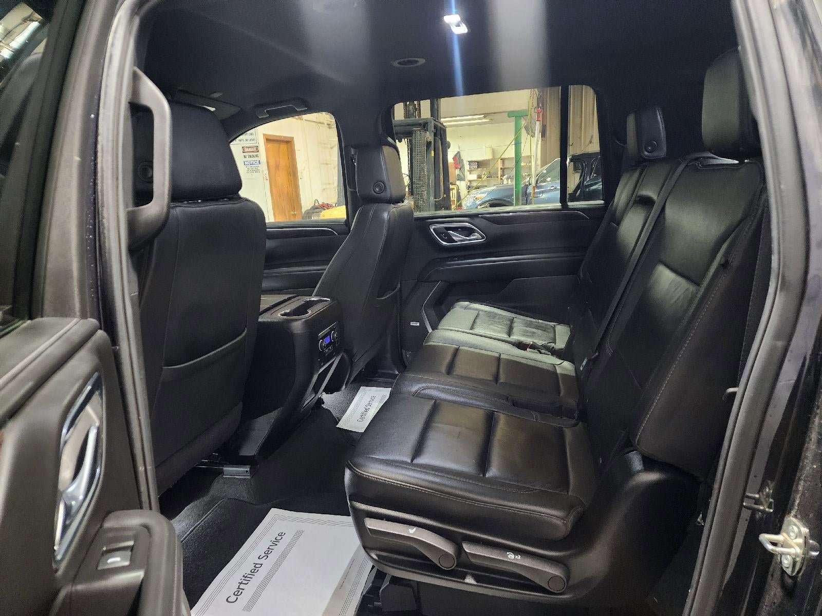 Used 2024 Chevrolet Suburban LT image 10