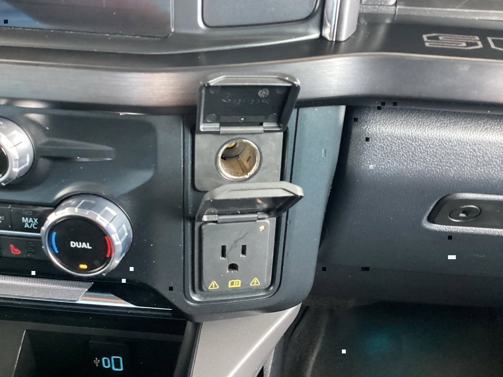 Used 2023 Ford F250 Lariat w/ Chrome Package image 59