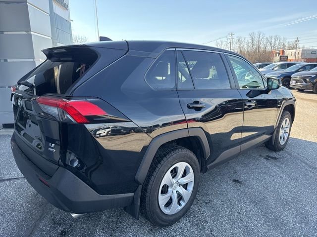 Used 2023 Toyota RAV4 LE image 7