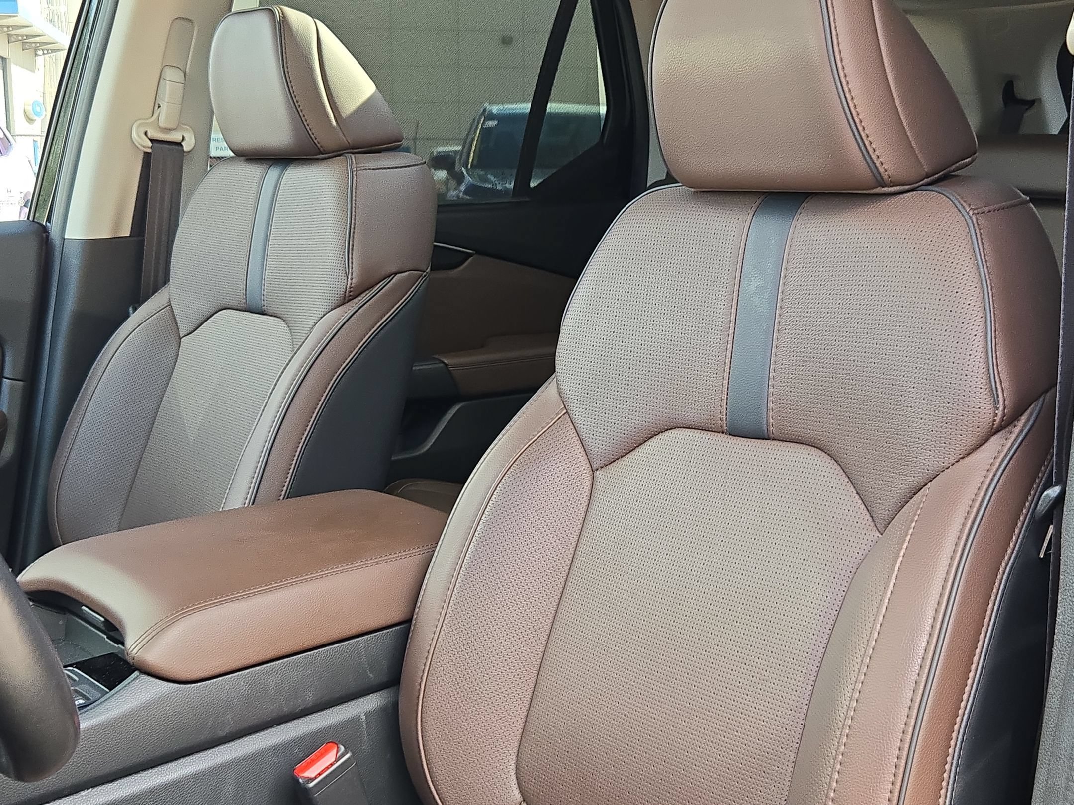 Used 2023 Honda Pilot Elite image 13