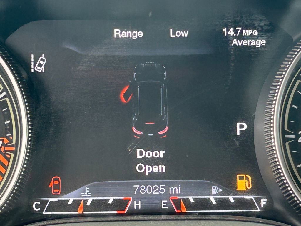 Used 2014 Jeep Cherokee Limited w/ Technology Group FWD image 24