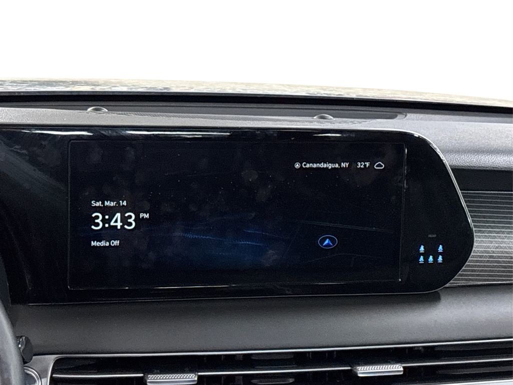 Used 2024 Hyundai Palisade Limited image 16