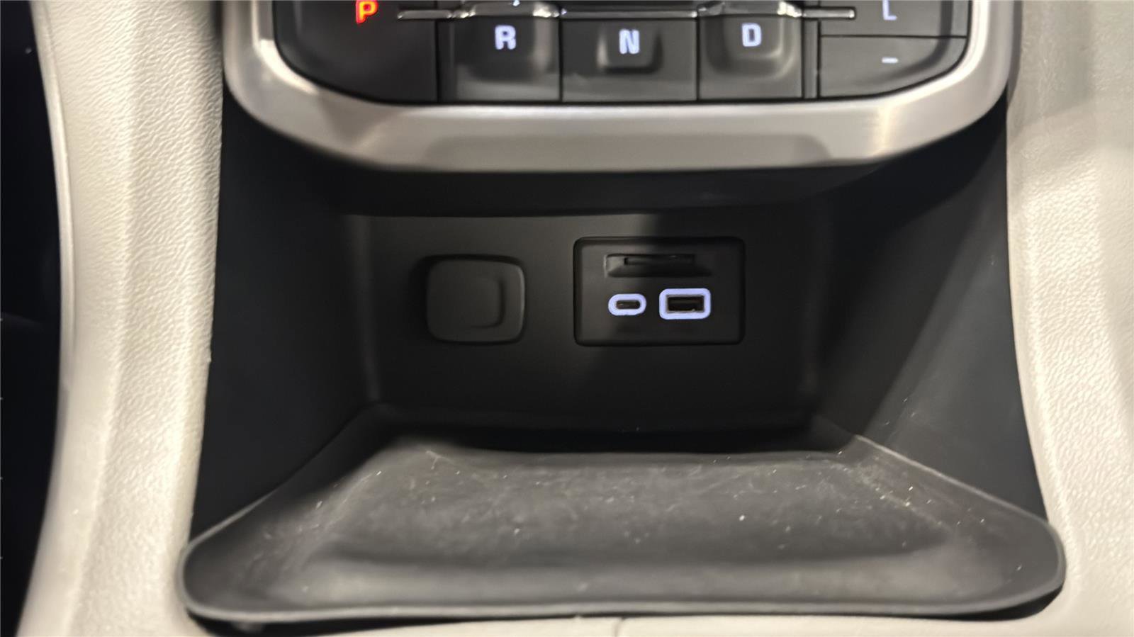 Used 2020 GMC Acadia SLT w/ Driver Alert Package II image 20