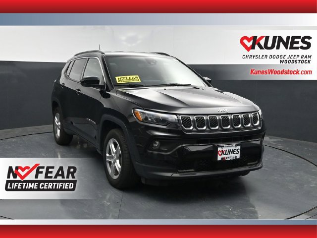 Used 2024 Jeep Compass Latitude AWD/4WD image 1