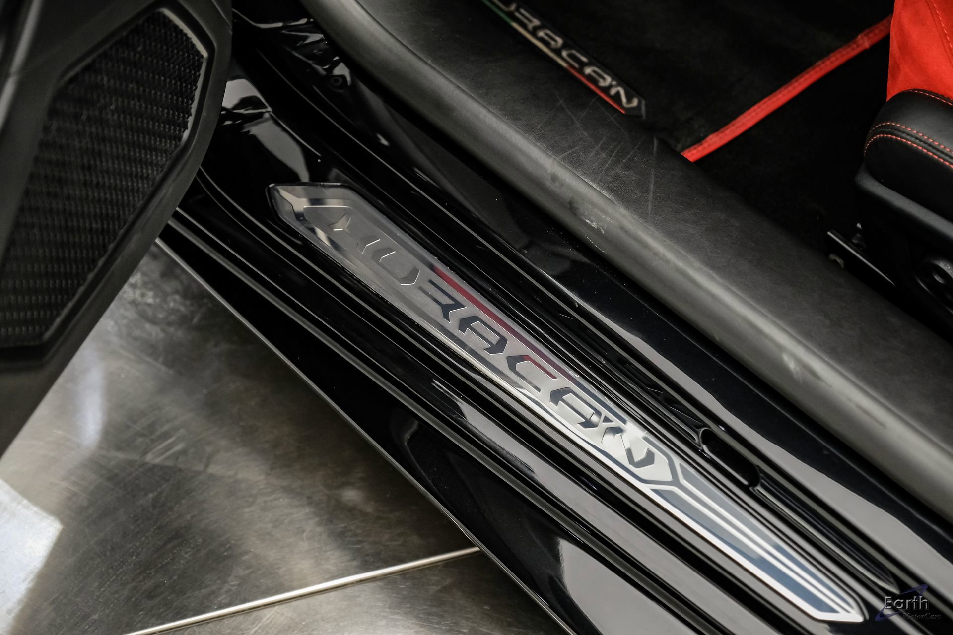 Used 2015 Lamborghini Huracan LP 610-4 AWD/4WD image 48