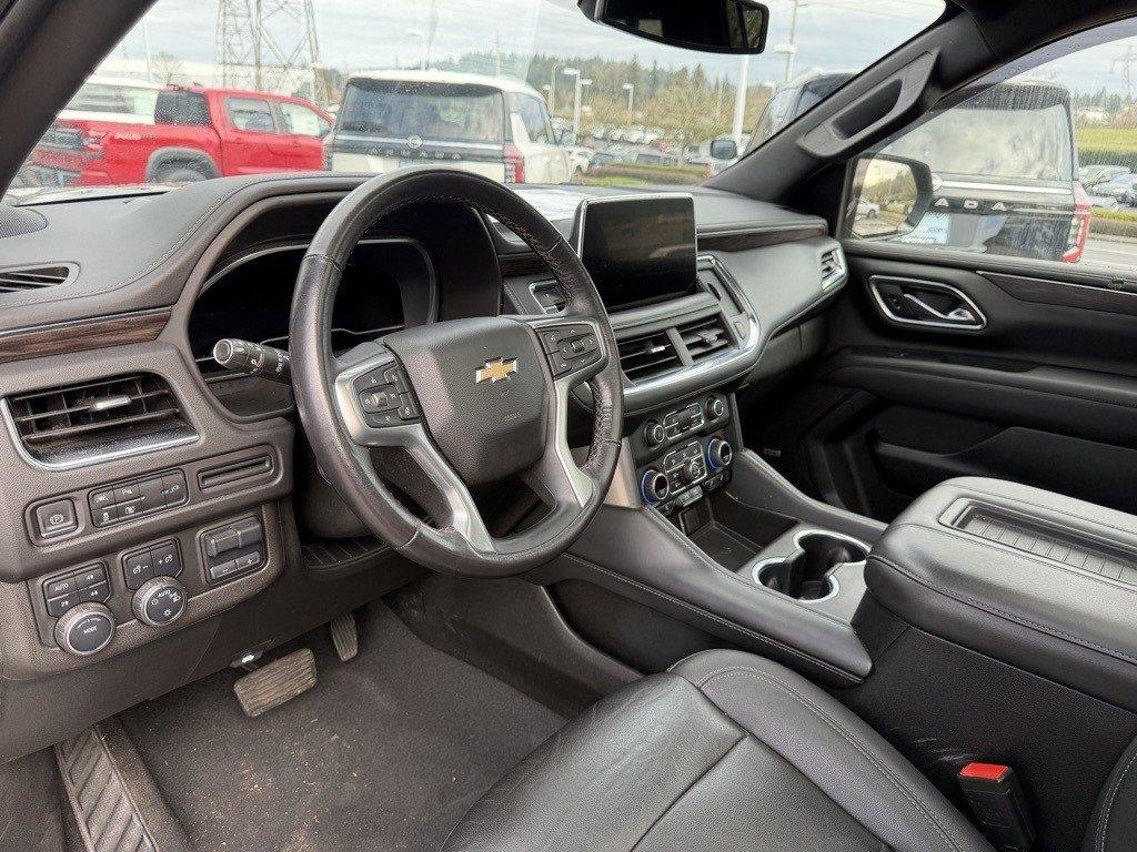 Used 2022 Chevrolet Suburban LT w/ LT Signature Package image 16