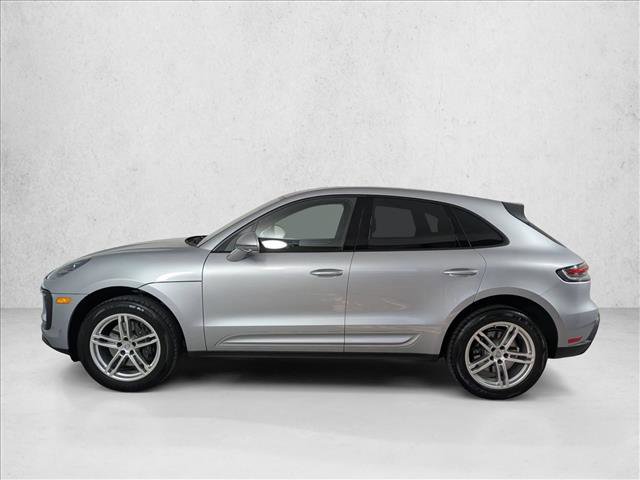 Certified 2025 Porsche Macan Turbo image 2