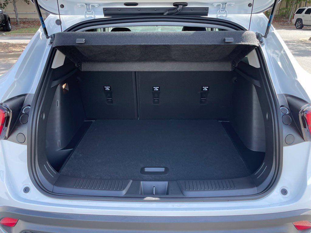 New 2026 Chevrolet Trax LT w/ LT Convenience Package FWD image 7