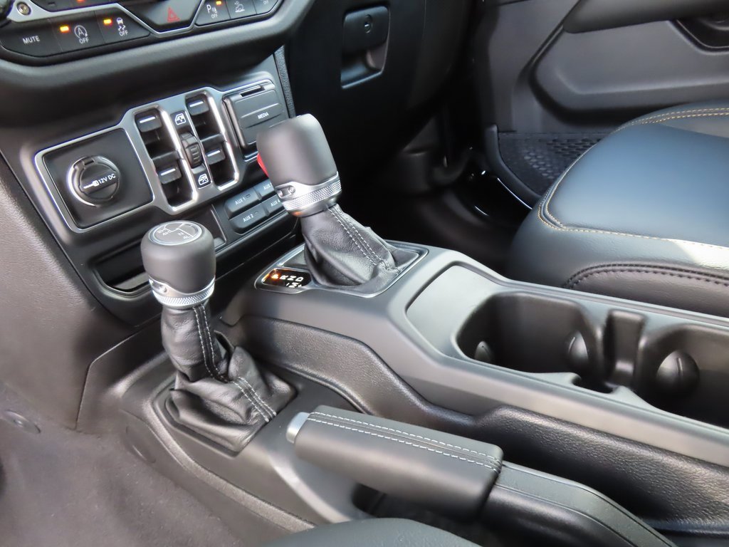 New 2025 Jeep Gladiator High Tide image 6