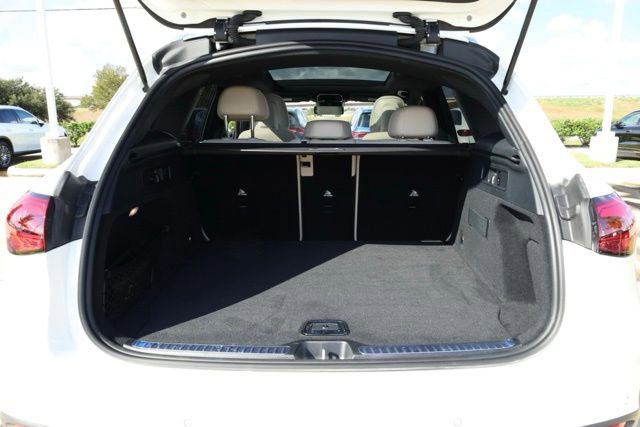 New 2025 Mercedes-Benz GLC 300 image 32