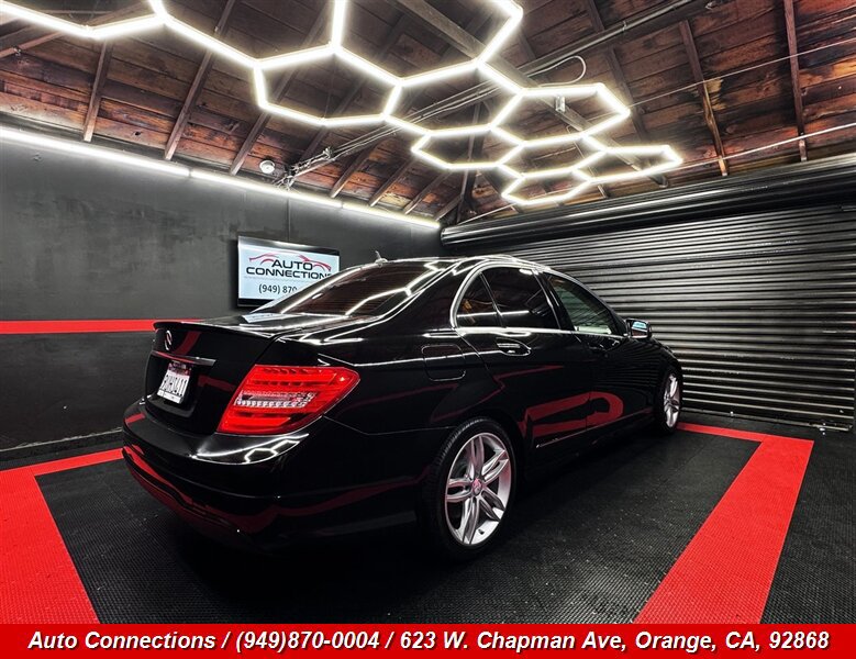 Used 2013 Mercedes-Benz C 250 Sedan image 3