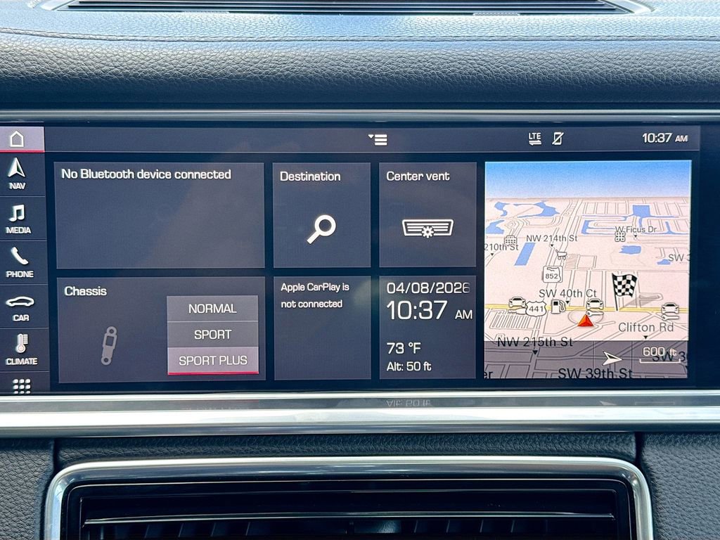 Used 2018 Porsche Panamera 4S image 16