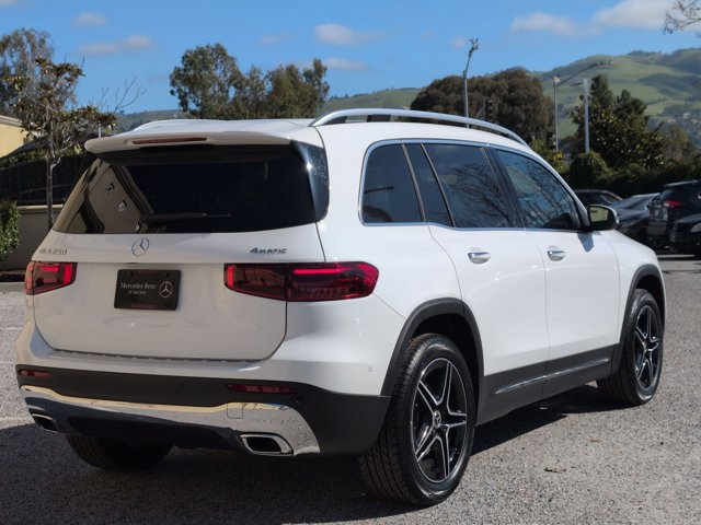 New 2026 Mercedes-Benz GLB 250 4MATIC image 2