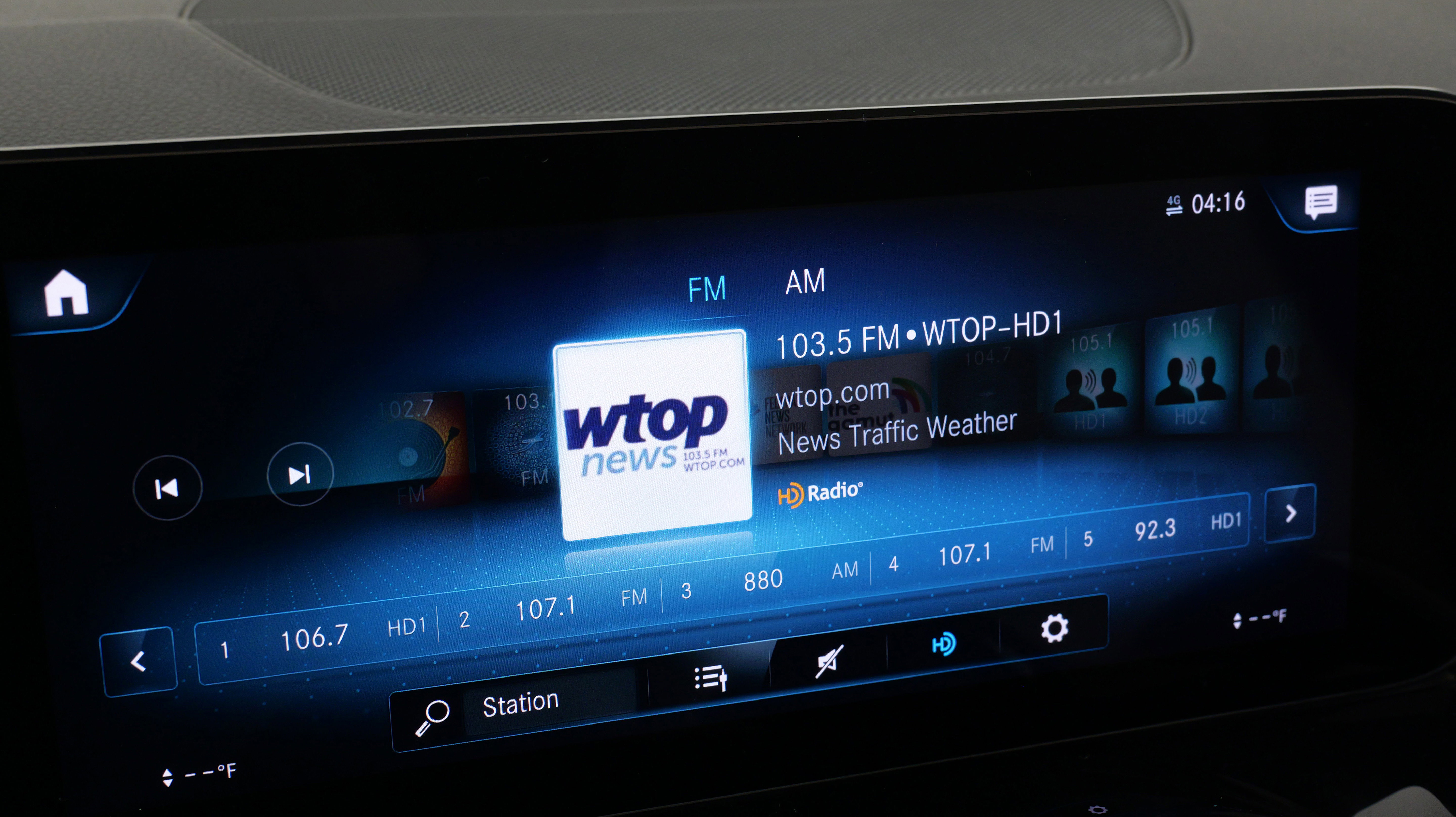 Used 2022 Mercedes-Benz GLB 250 4MATIC image 47