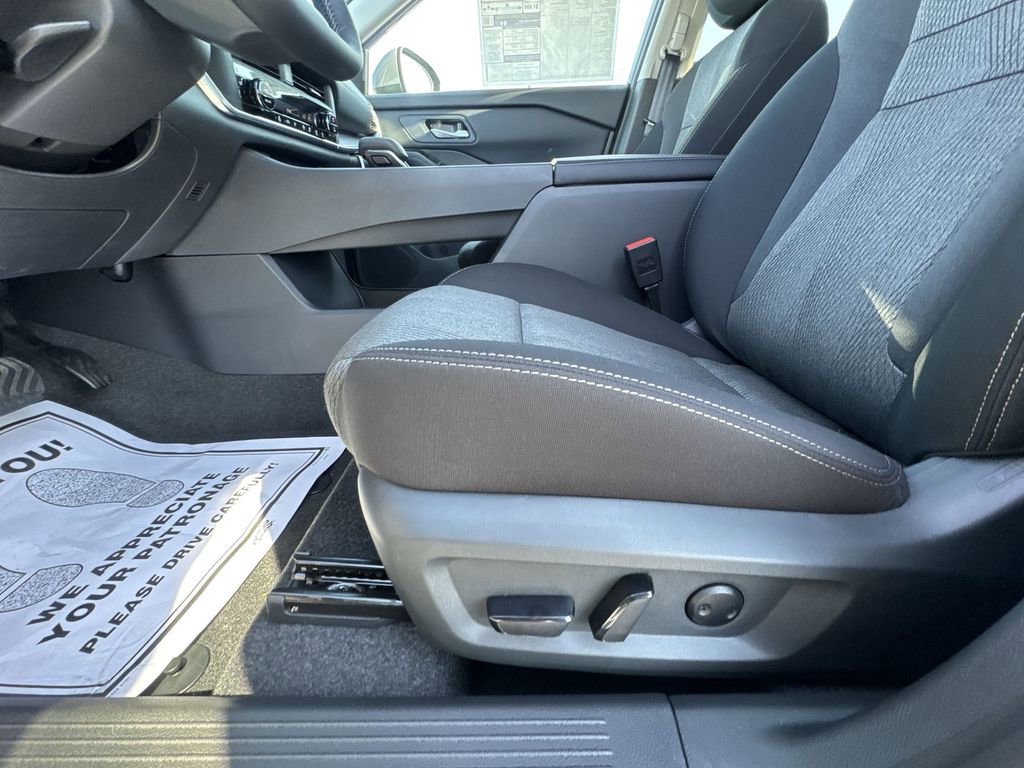 New 2026 Nissan Rogue SV image 12