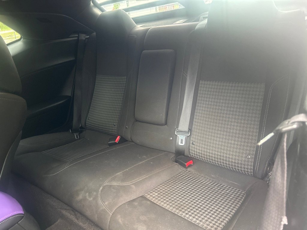 Used 2015 Dodge Challenger SXT RWD image 16