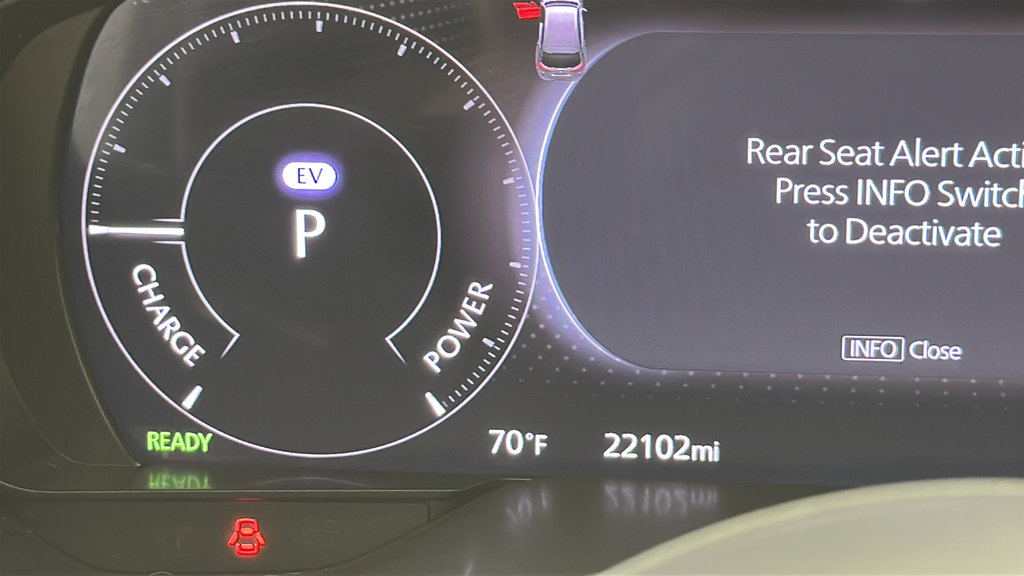 Used 2025 MAZDA CX-70 Plug-In Hybrid w/ Premium Plus AWD/4WD image 17