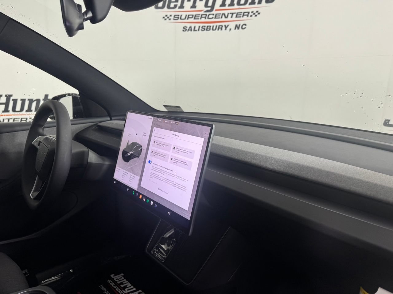 Used 2026 Tesla Model Y 2WD image 25