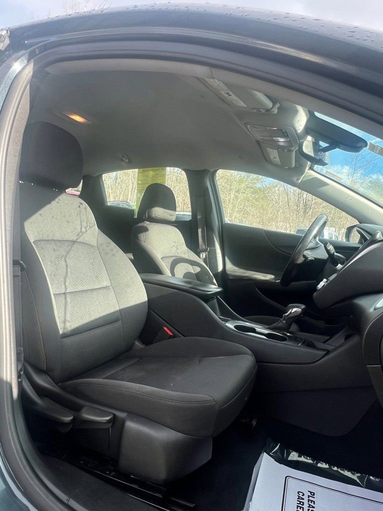 Used 2021 Chevrolet Malibu RS image 28