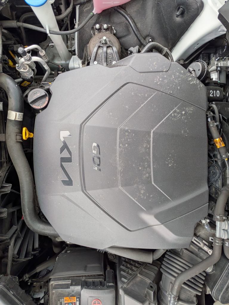 Used 2023 Kia Telluride LX image 35