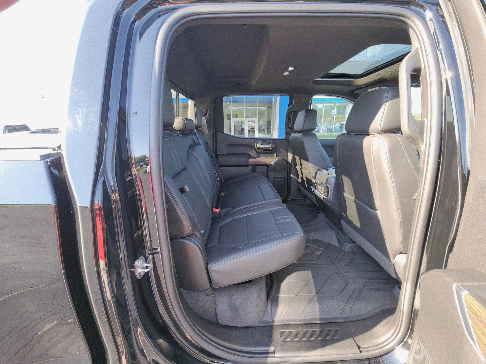 Used 2021 Chevrolet Silverado 1500 High Country w/ Technology Package AWD/4WD image 19