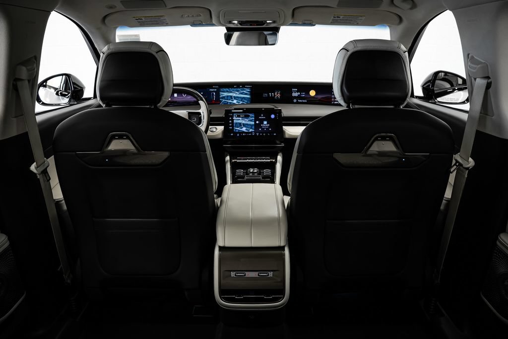 Used 2024 Lincoln Nautilus Black Label w/ Jet Appearance Package (87T) AWD/4WD image 19