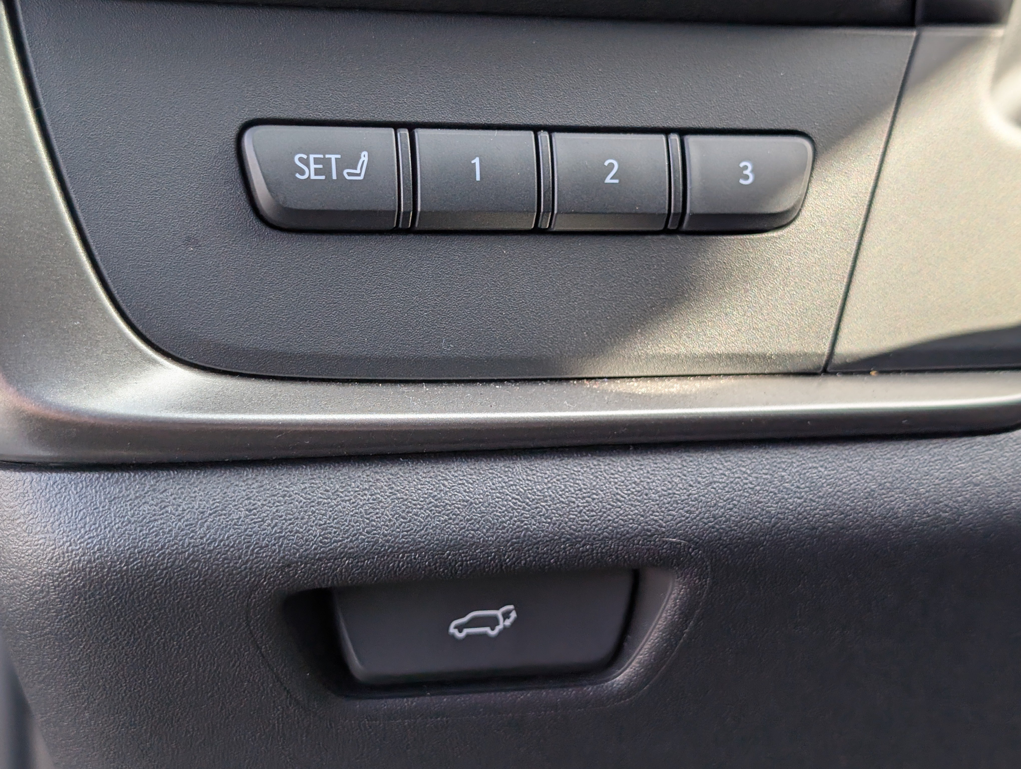 Certified 2026 Lexus RZ 450e AWD w/ Technology Package image 22