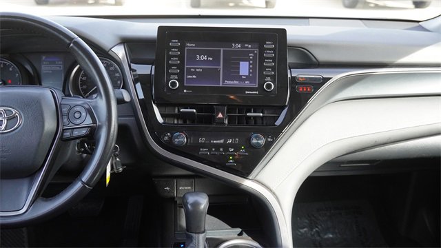 Used 2024 Toyota Camry SE image 14