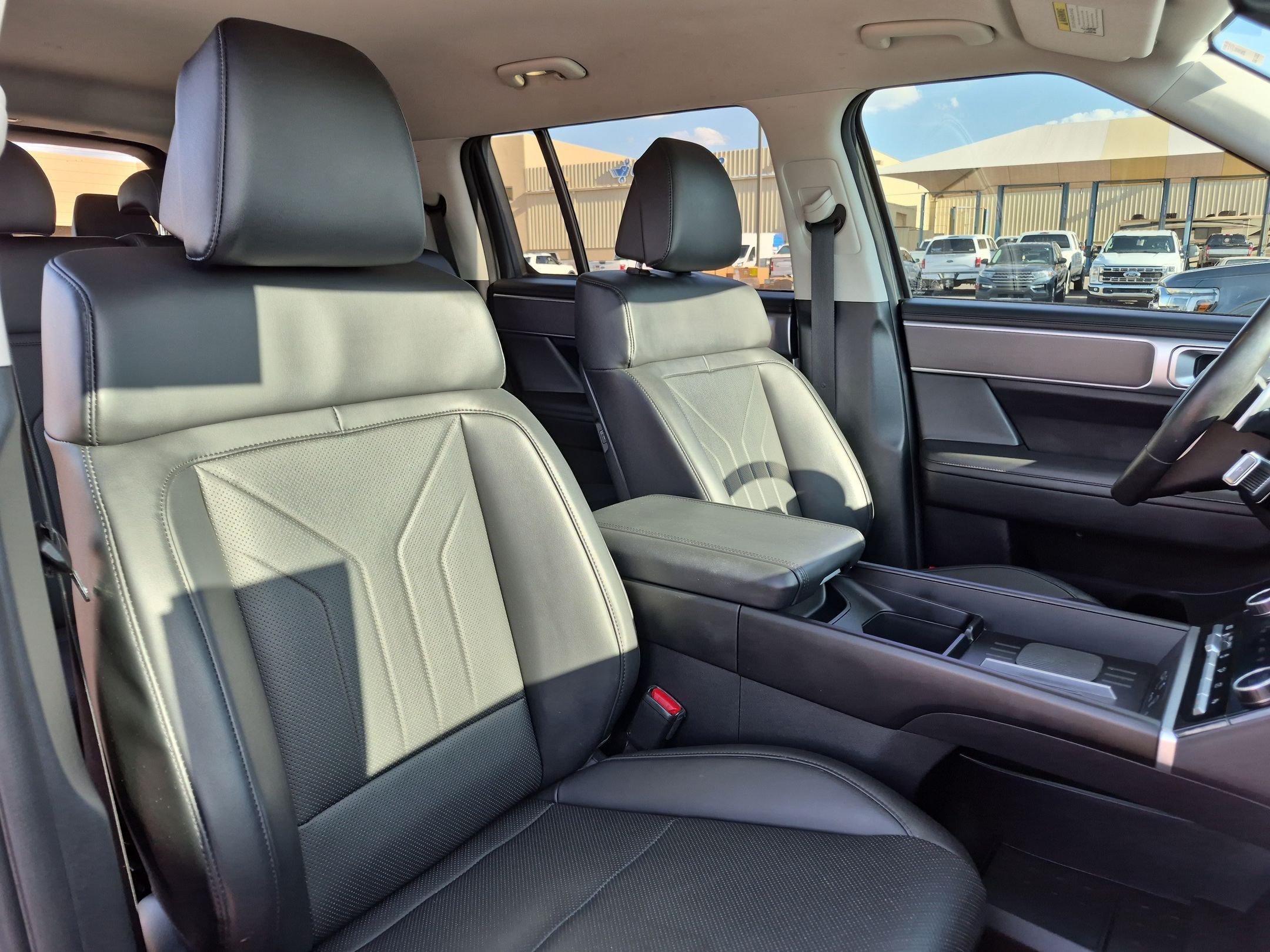 Used 2024 Hyundai Santa Fe SEL FWD image 25