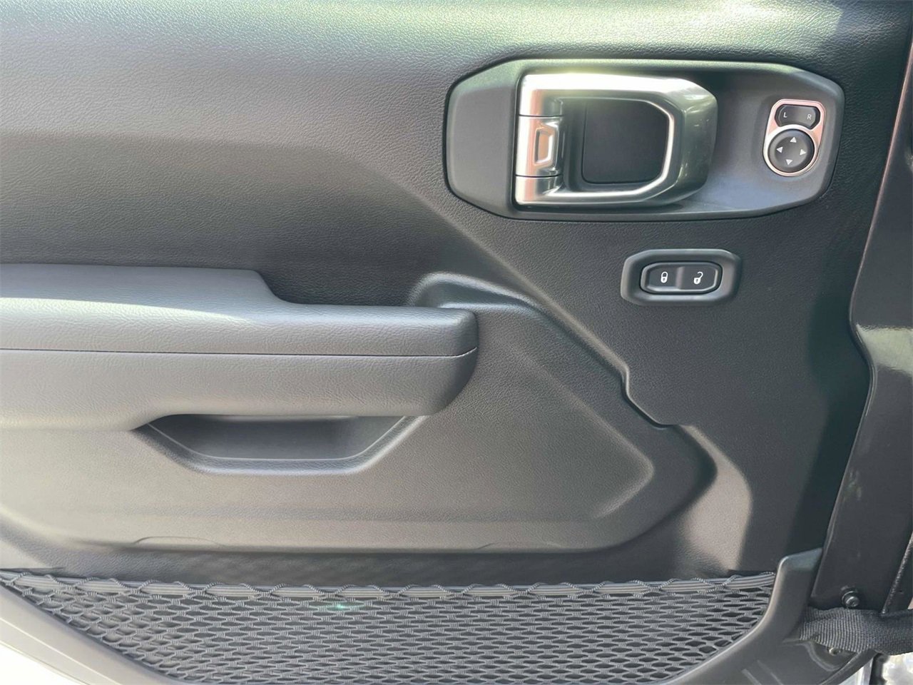 New 2025 Jeep Gladiator Sport image 27