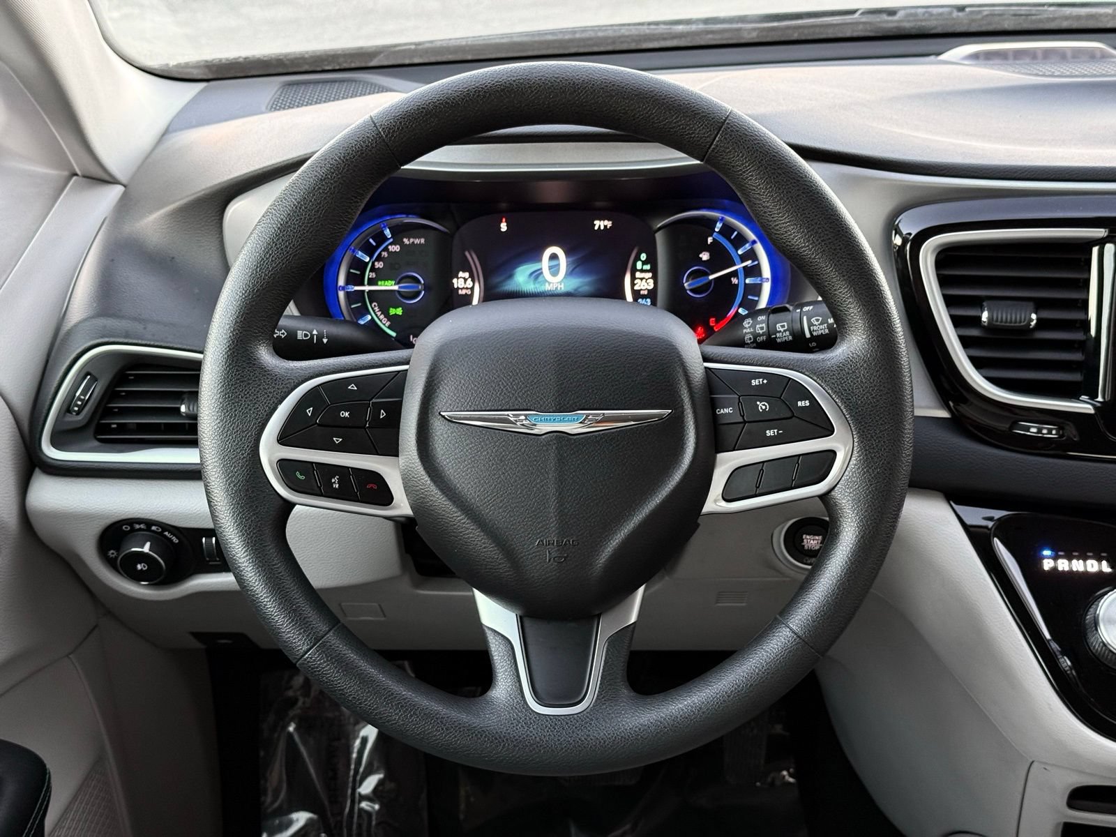 Used 2018 Chrysler Pacifica Touring Plus FWD image 33