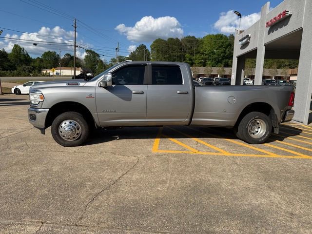Used 2024 RAM 3500 Laramie AWD/4WD image 4