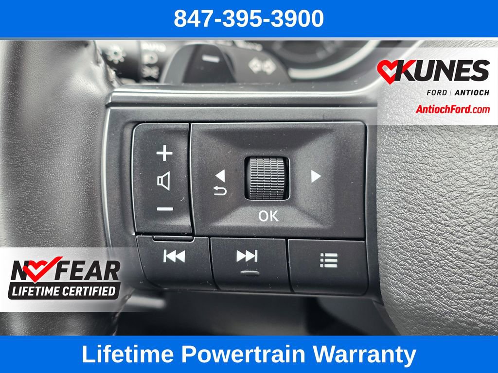 Used 2025 Nissan Rogue SV image 39